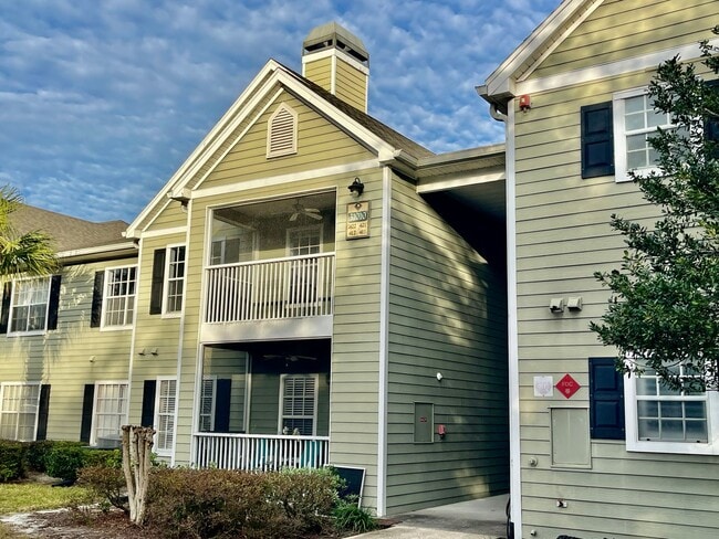 Building Photo - 422 Amelia Lakes