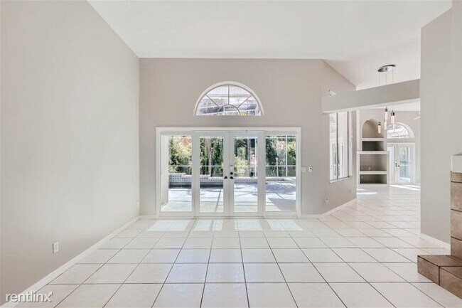 Building Photo - 5 br, 4.5 bath House - 14682 Braddock Oak ...