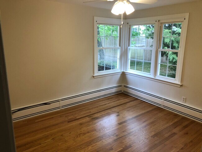 Bedroom - 6 Frontier Rd
