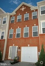 Building Photo - 6282 Newport Ct