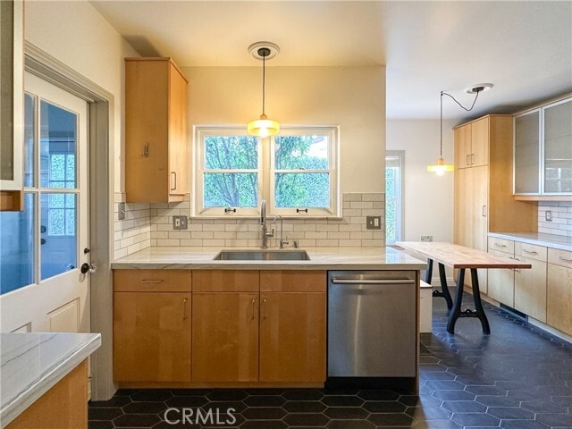 Foto del edificio - 2315 N Flower St