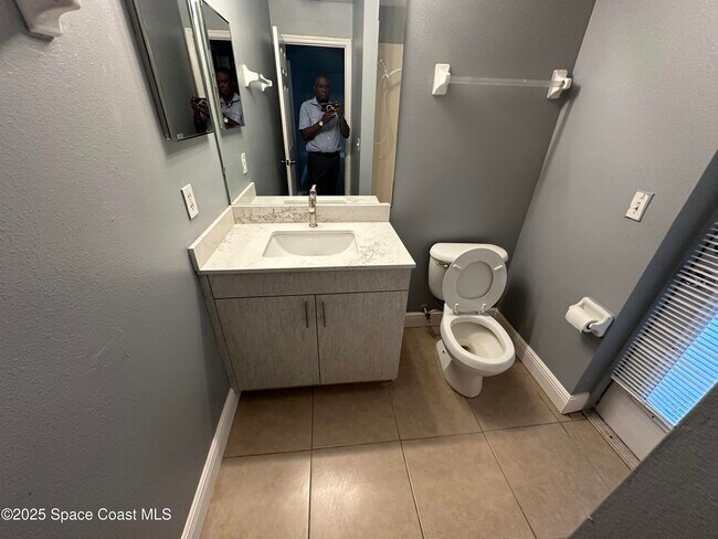 Foto del edificio - 150 Hillock Ave NW