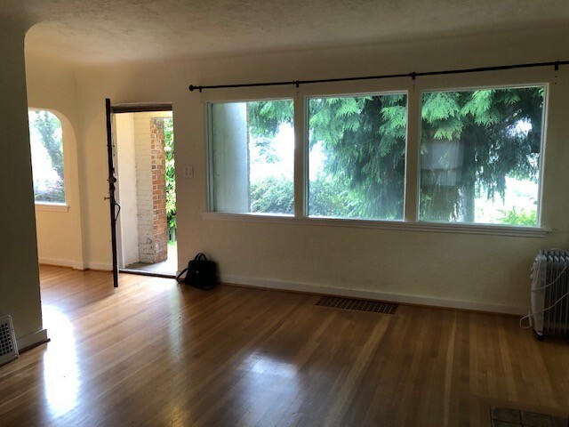 Foto del edificio - Queen Anne 2 Bed Charmer Near SPU