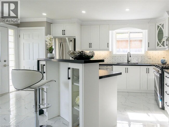 Building Photo - 308 Cranbrook Dr