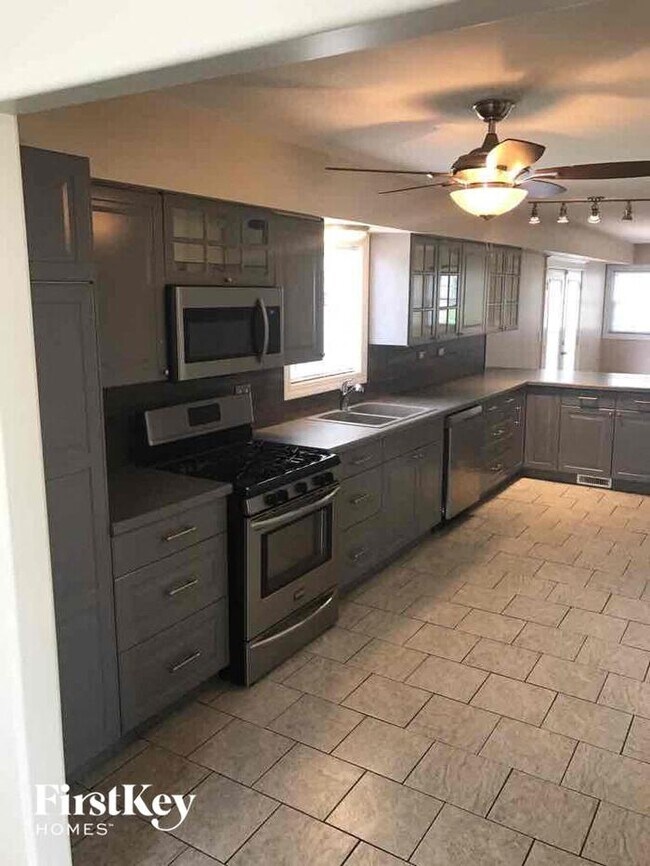 Foto del edificio - 1023 Bothwell Ct