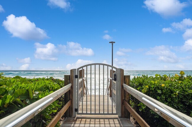 Foto del edificio - 3200 S Ocean Blvd