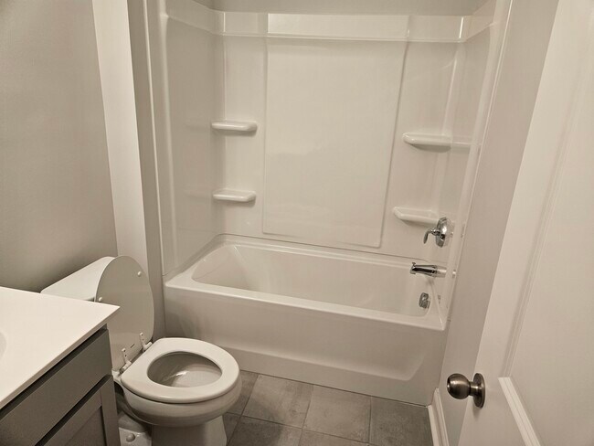 Building Photo - 1193 Skylar Ter SE