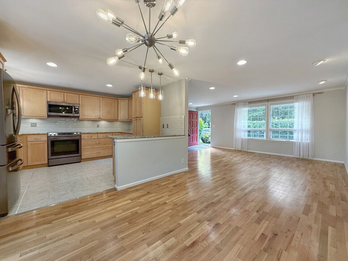 Foto principal - 2806 161st Ave SE