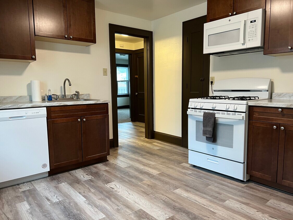 Foto principal - 1505 S 63rd St