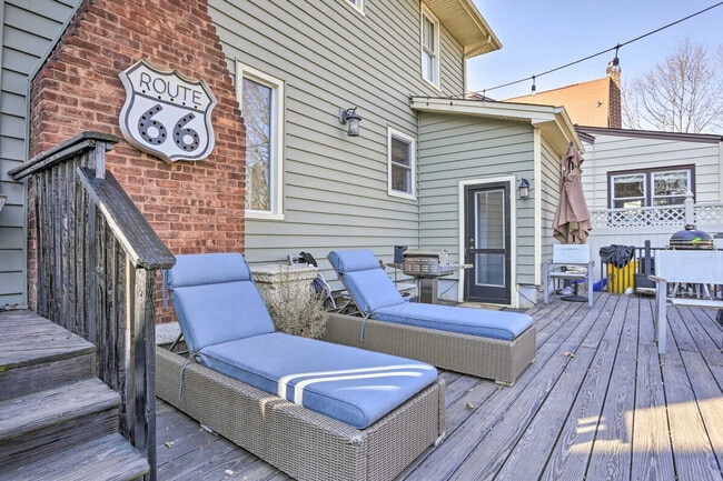 Building Photo - 257 Elm Ave