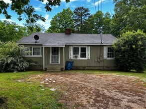 Building Photo - 72 Pelham Heights