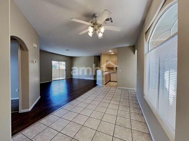Foto del edificio - 8701 Red Brook Dr Unit 204