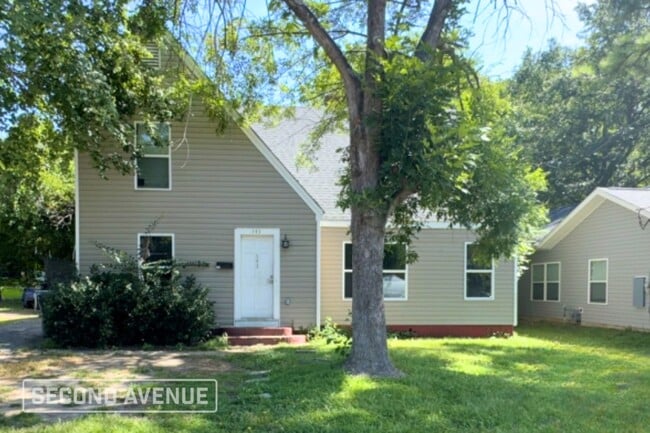 Building Photo - 543 Walnut St