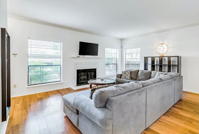 Building Photo - 8100 Cambridge St
