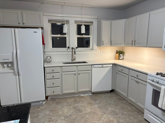 Cocina remodelada - 349 Mohawk Ave