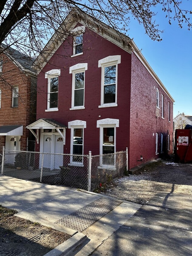 Primary Photo - 1440 S Rockwell St