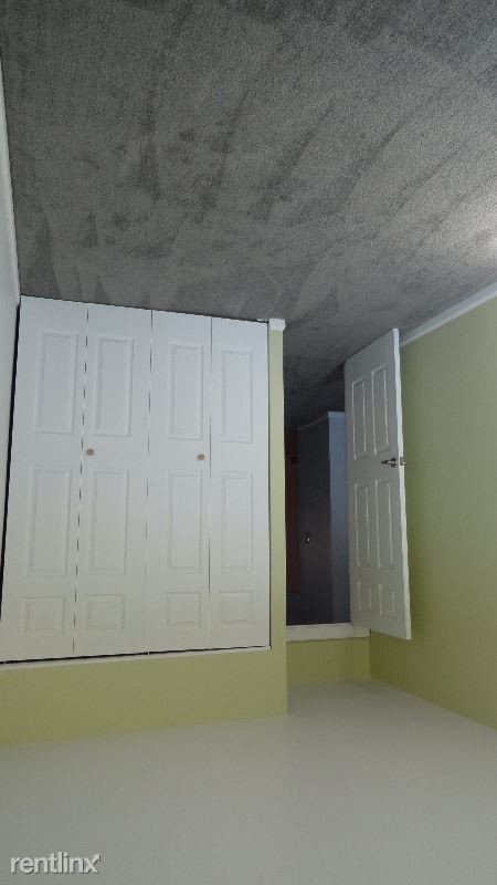 Building Photo - 2828 Brighton Pl