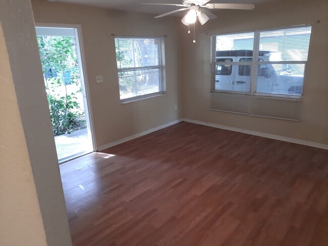 Building Photo - 1518 E Ellicott St