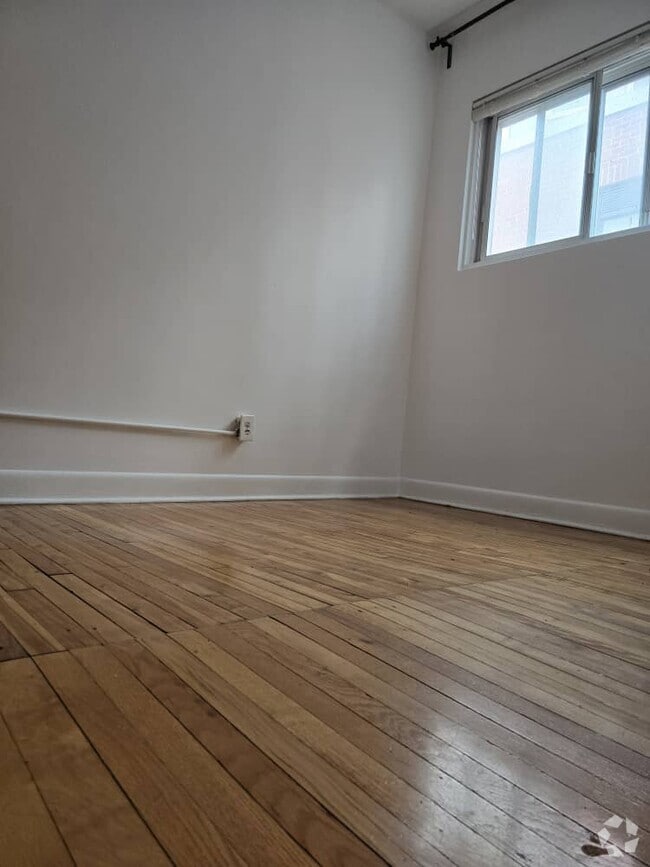 Building Photo - 362 Friel St
