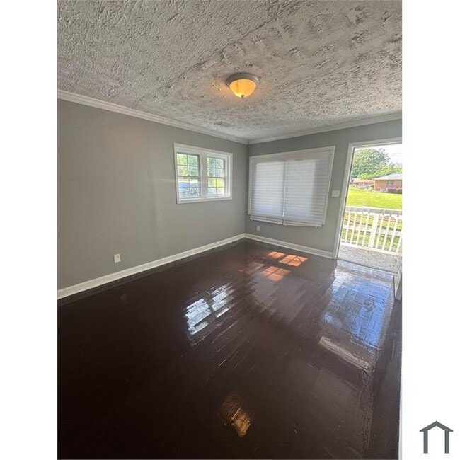 Building Photo - 1381 Watts Rd
