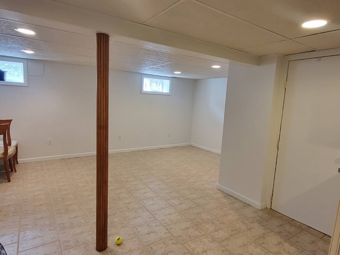 Building Photo - 873 Polk Ave