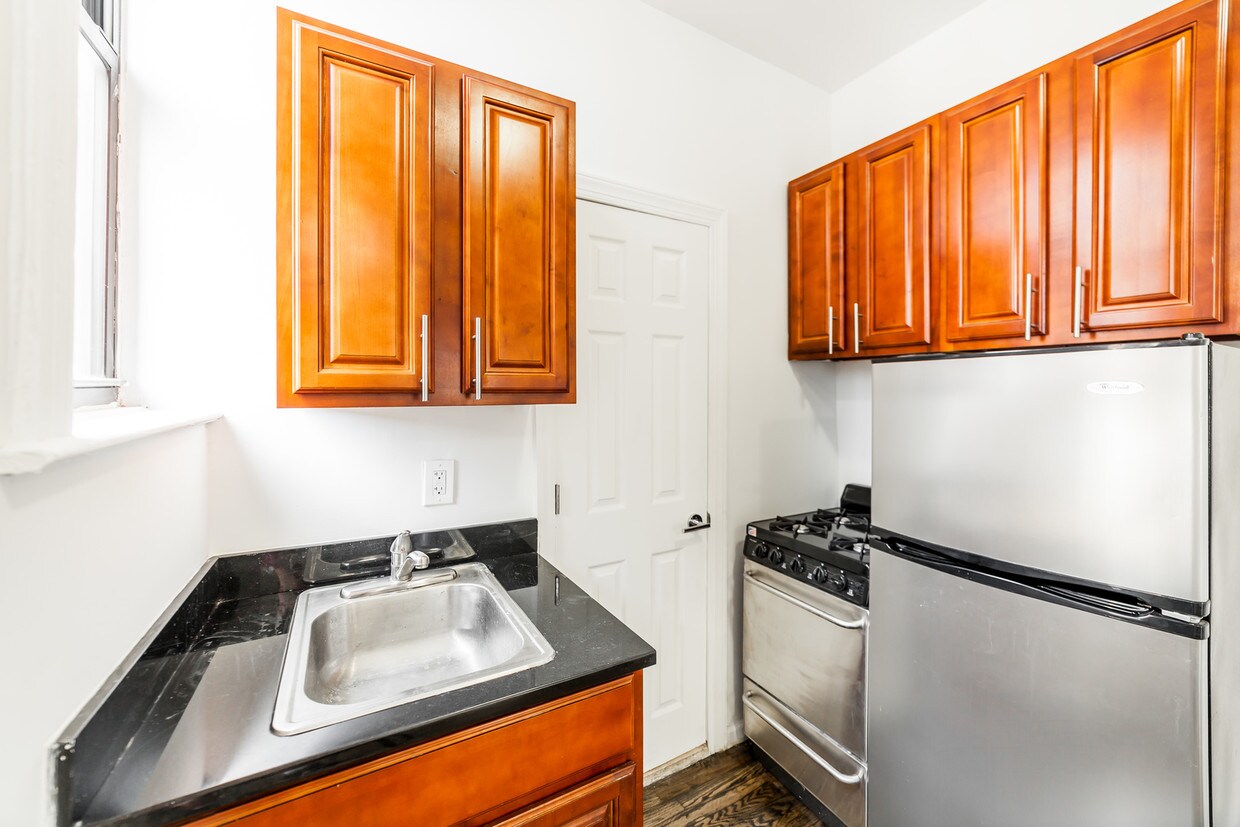Foto principal - 170 Thompson St