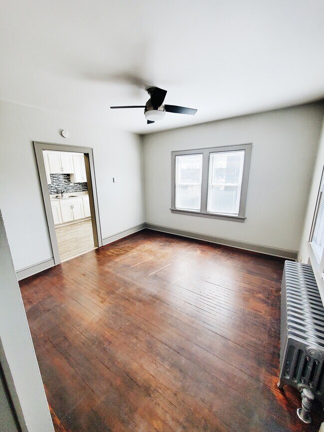 Building Photo - Completely Remodeled 1BR Unit in West Alli...