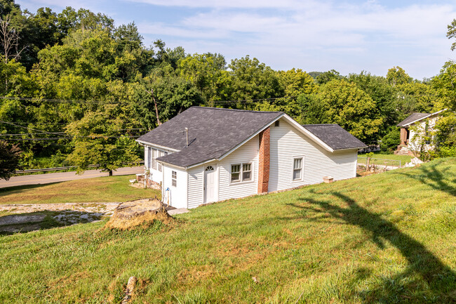 Building Photo - 4321 Strawberry Plains Pike