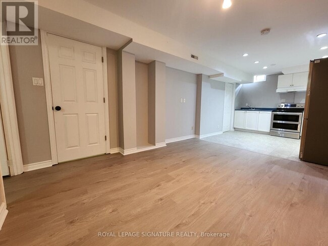 Building Photo - 79 Rejane Crescent