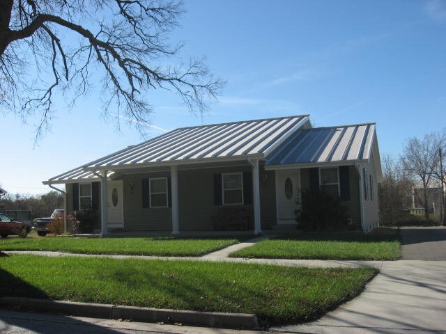 Front of Duplex - 930 N King St