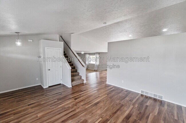 Foto del edificio - 1915 W Jay Ave