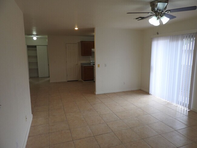 Foto del edificio - Three bedroom home