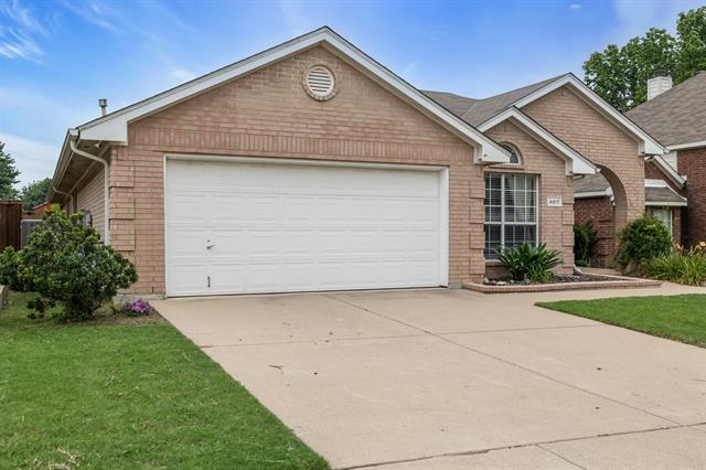 Foto del edificio - 4917 Woodmeadow Dr