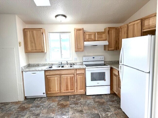 Foto del edificio - Cute double wide in Pleasant Valley