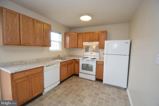 Building Photo - 116 Rosie Dr
