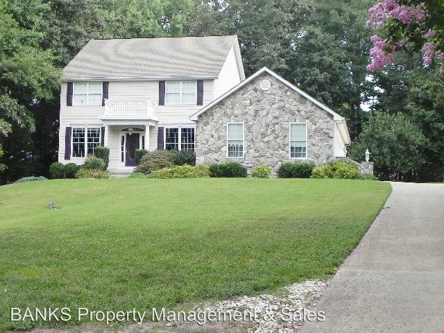 Primary Photo - 17 Devonshire Dr