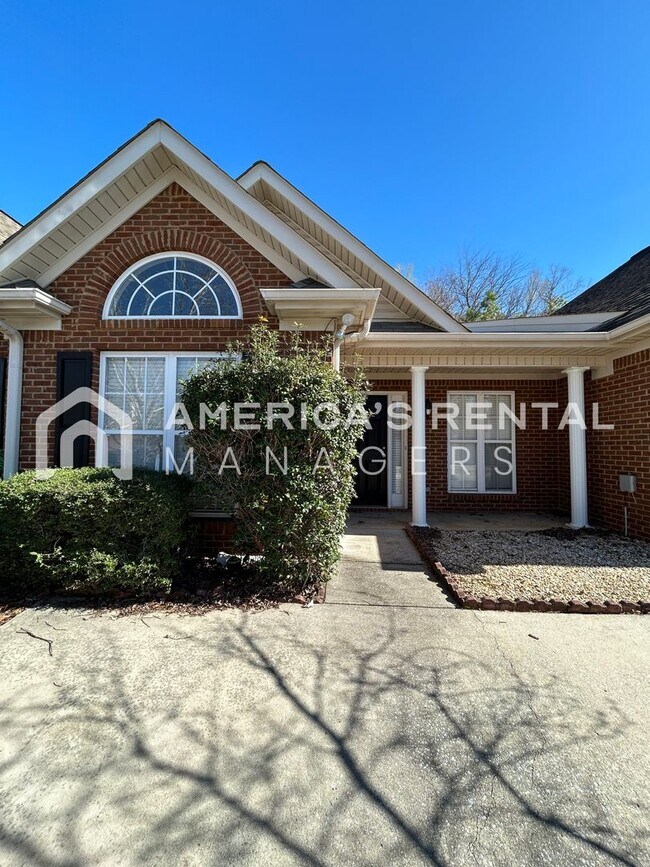 Building Photo - Home Available in Pelham!! Available to Vi...