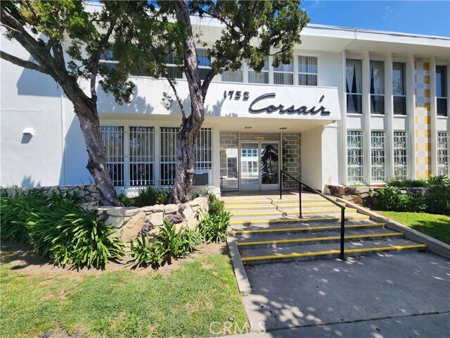 Foto del edificio - 1732 N Harvard Blvd
