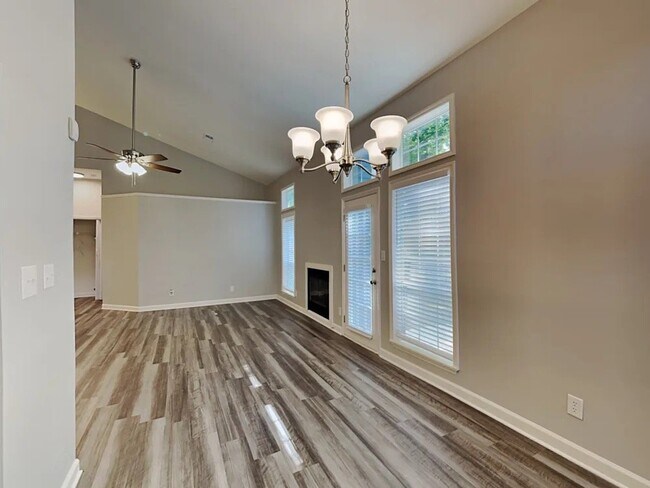 Building Photo - 8507 Red Setter Ln