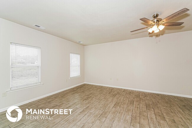 Building Photo - 360 Clover Cir