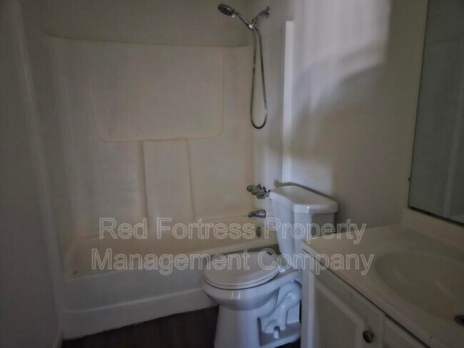 Foto del edificio - 4331 Glenwood Ave