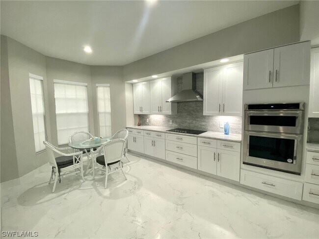 Foto del edificio - 330 Grove Ct