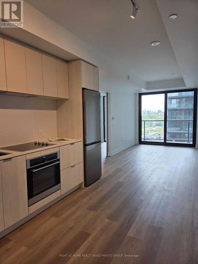 Building Photo - 3009 Novar Rd
