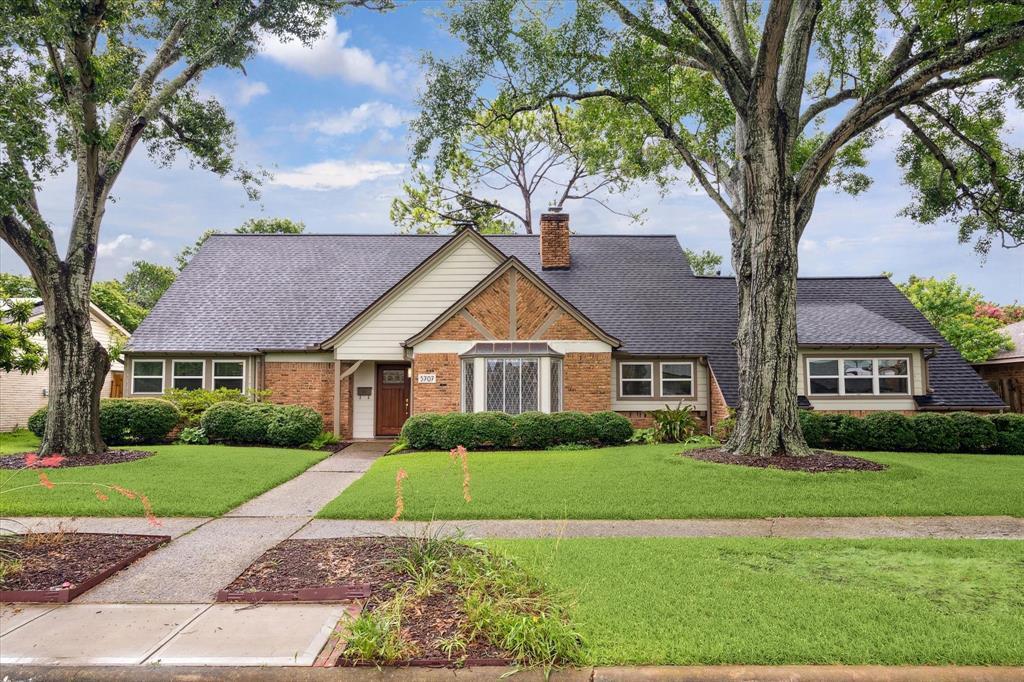 Foto principal - 5707 Darnell St