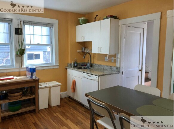 Foto del edificio - 32 Leland St