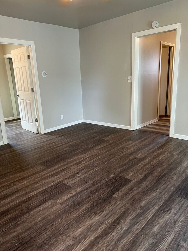 Building Photo - 508 Ceape Ave.