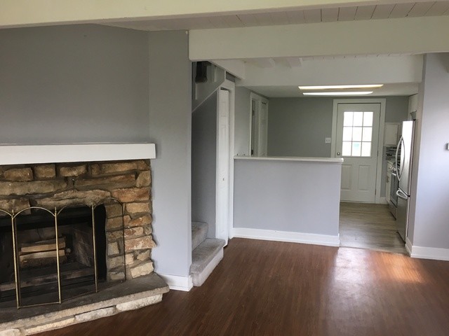 Building Photo - 313 Meadow Green Ln