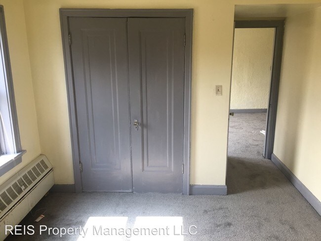 Foto del edificio - 2431 W Capitol Dr