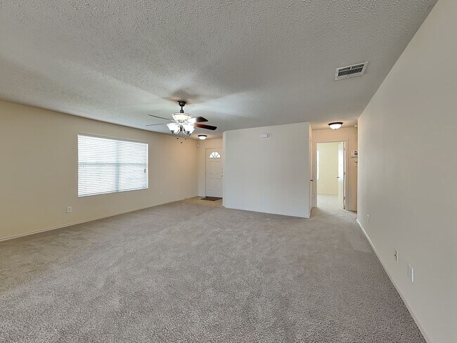 Foto del edificio - 905 Dove Meadows Dr