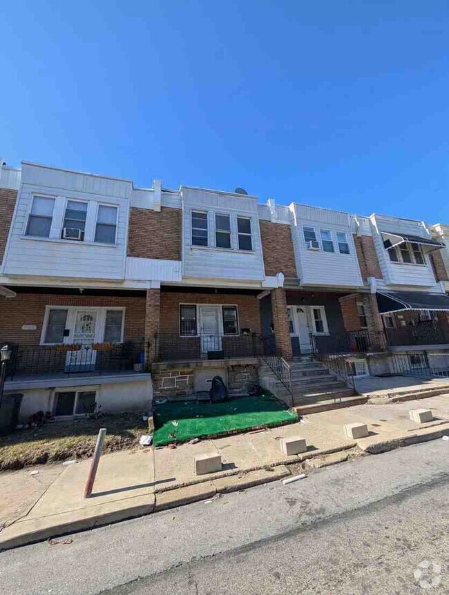Building Photo - 5564 Matthews St